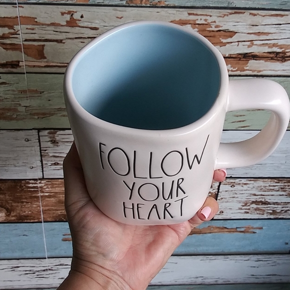 🗽🇺🇲🗽 NWT Rae Dunn Follow Your Heart Coffee Mug - Picture 3 of 4